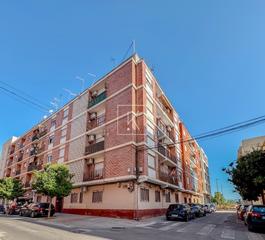 Pis  Carrer de barcelona. Magnífico piso muy luminoso en moncada