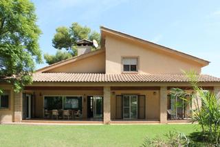 Location Chalet  Calle merino. Chalet independiente de temporada