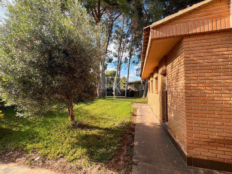 Foto 39f40c26-0bfe-4914-b47d-19ccdc598650. Chalet mit parking pool in Montepilar Eliana (l´)
