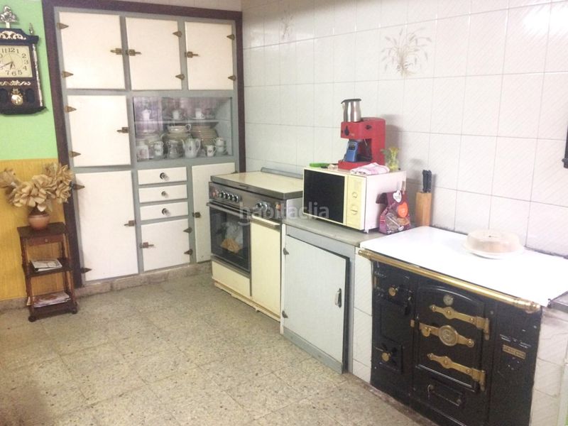 Foto 40a5af6d-3761-4fcf-95f4-e672c45160e4. Casa amb calefacció aparcament a Parroquias Sur - La Manjoya Oviedo