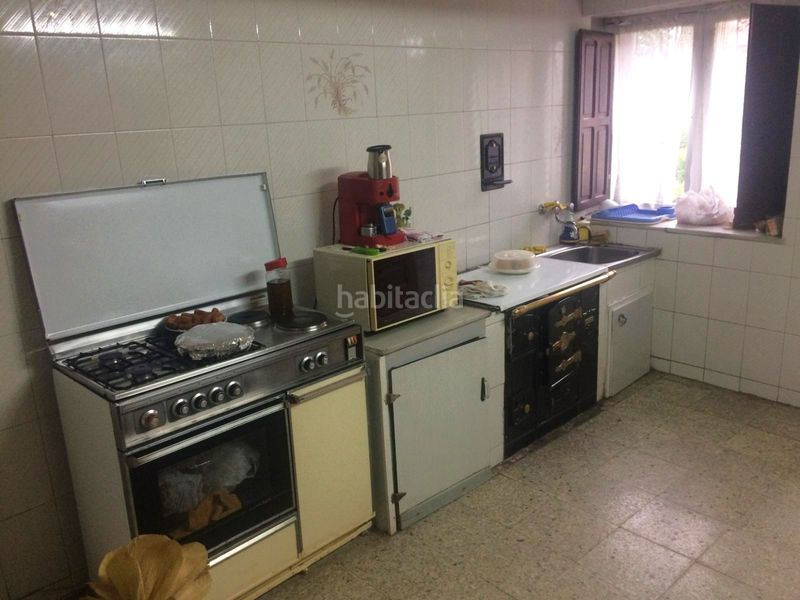 Foto ce02c16f-fb86-4eba-bf35-e55e9a217581. Casa amb calefacció aparcament a Parroquias Sur - La Manjoya Oviedo