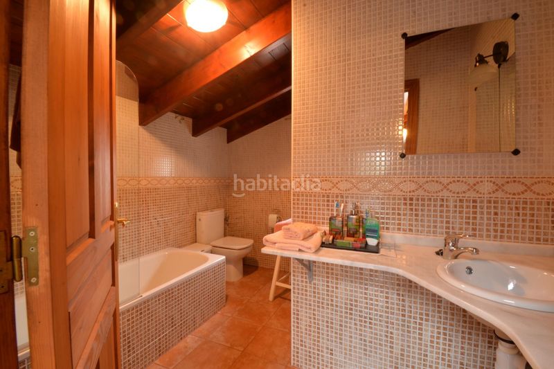 Foto 92662319-fa57-489c-9165-a095a5e55792. Casa amb calefacció aparcament piscina a Lada Langreo