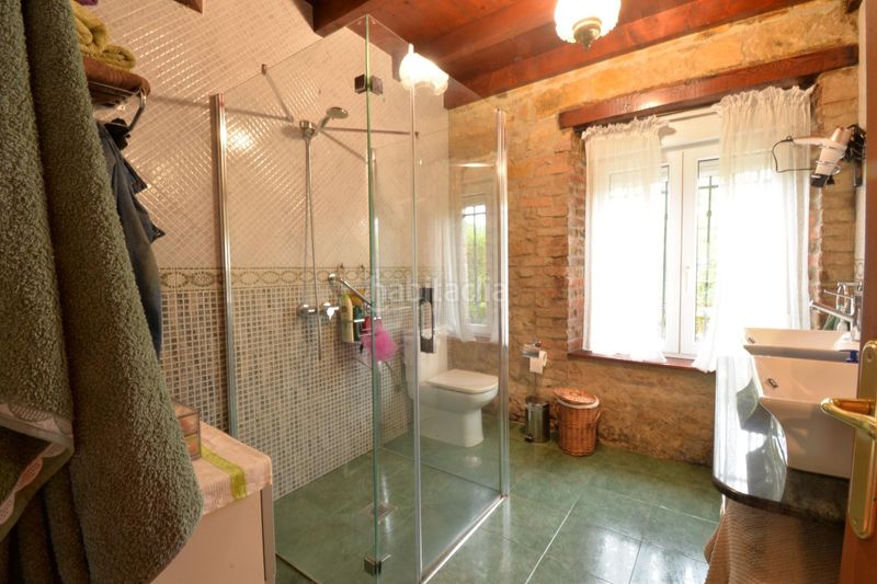 Foto 96111f3f-b362-44b7-8a7b-997494d58976. Casa amb calefacció aparcament piscina a Lada Langreo
