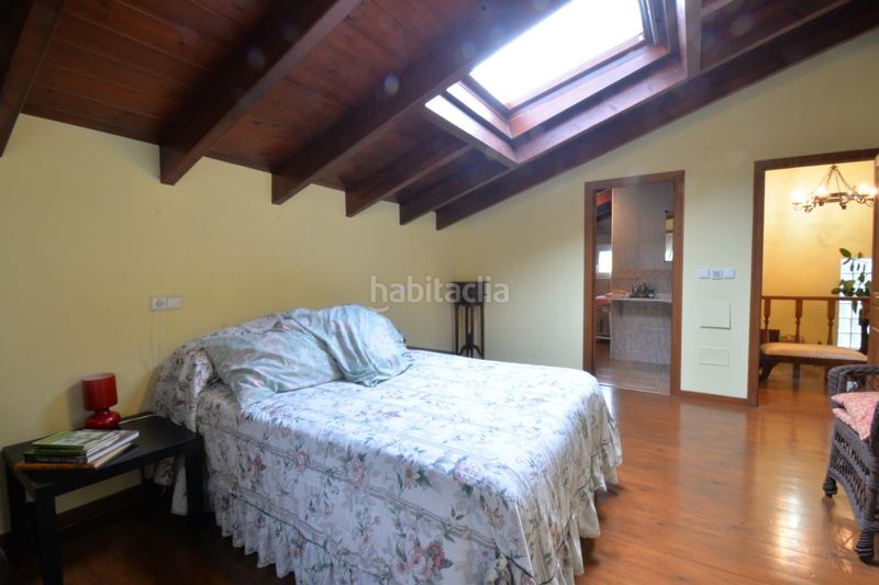Foto a6b3e04f-646c-4188-870d-7849f4c5dd52. Casa amb calefacció aparcament piscina a Lada Langreo