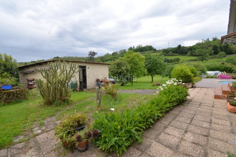 Foto c5b29aa6-24a7-4765-8e69-b4cff9ad7478. Casa amb calefacció aparcament piscina a Lada Langreo