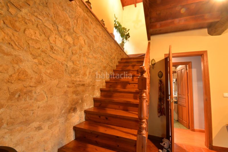 Foto d93ece67-87be-40e4-8d18-3db01af570fa. Casa amb calefacció aparcament piscina a Lada Langreo