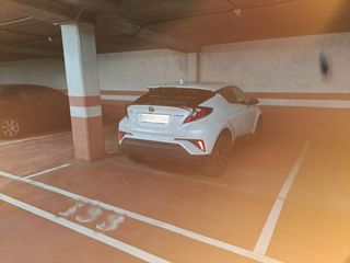 Autoparkplatz in Milán - Pumarín