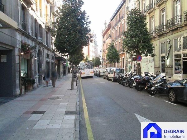 Foto 75068324-4f09-4262-9857-ce82cafeb46d. Pis amb calefacció a Salesas - Foncalada - Campoamor Oviedo