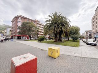 Gebäude  Avenida avenida leopoldo alas 'clarín'. Edificio en venta en el centro de san martin del rey aurelio.