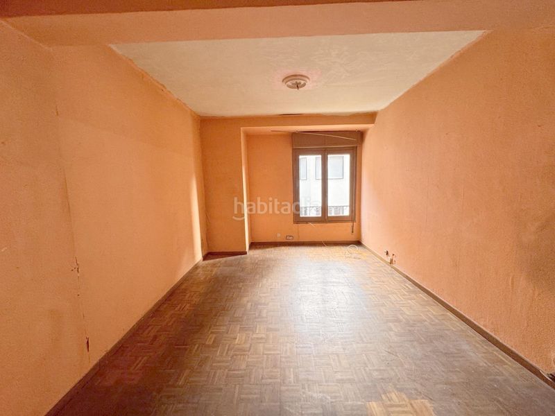 Foto a3aa6e38-2a74-465d-b6d5-b4e3784ad5df. Edificio  en venta en el centro de san martin del rey aurelio. en San Martín del Rey Aurelio