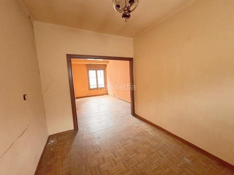 Foto a4cb60c7-6a66-4cc1-b4bc-d70695069982. Edificio  en venta en el centro de san martin del rey aurelio. en San Martín del Rey Aurelio
