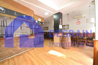 Local Comercial  Avenida torrelavega. Local instalado con licencia. avenida de torrelavega.