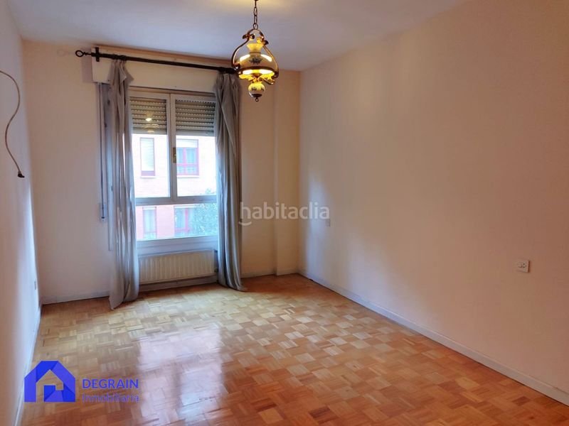 Foto a8177623-3d0f-4b3f-af85-5b69cd4ae150. Pis amb aparcament a Buenavista Oviedo