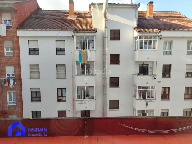 Foto dec5a5d5-94e3-42f4-a7e5-b0cdb7998b45. Pis amb aparcament a Buenavista Oviedo