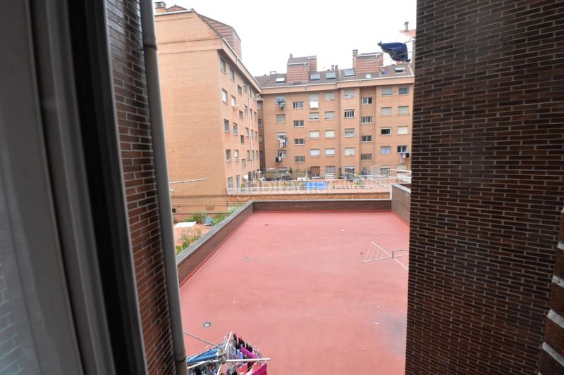 Foto d9d565cc-8c0e-442e-89d3-113ec5cfdeab. Pis amb calefacció aparcament a Teatinos - Los Prados Oviedo