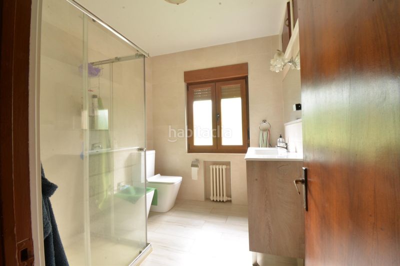 Foto 457018b9-ce0f-44c8-8198-6930110bfb56. Casa amb calefacció aparcament piscina a Carbayin-Lieres-Valdesoto Siero