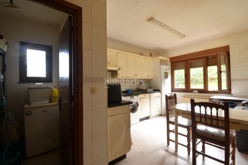 Foto d2473468-63af-4ac6-a548-33f2c01eb5e0. Casa amb calefacció aparcament piscina a Carbayin-Lieres-Valdesoto Siero
