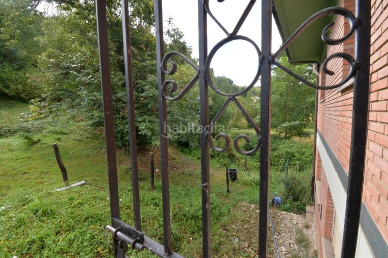 Foto f1446678-3564-4935-8d66-f424f238e051. Casa amb calefacció aparcament piscina a Carbayin-Lieres-Valdesoto Siero