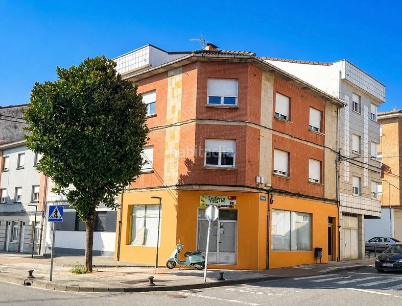 Foto f326130a-3510-4324-83c1-435d0103091e. Edificio in Grado