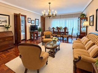 Etagenwohnung in Parque San Francisco - Uría. Fantastico piso en la calle uria cuatro dormitorios