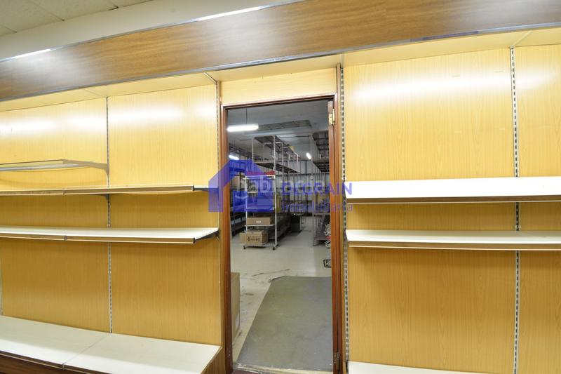 Foto 00652591-ae2e-42b4-aa3c-566bb7f6d11b. Locale commerciale in Cerdeño - El Palais - Mercadín Oviedo