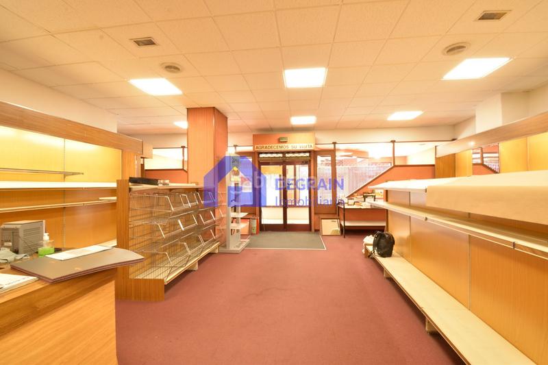 Foto 26c5e41e-2a33-44f9-827e-5fae9ebaf85b. Locale commerciale in Cerdeño - El Palais - Mercadín Oviedo