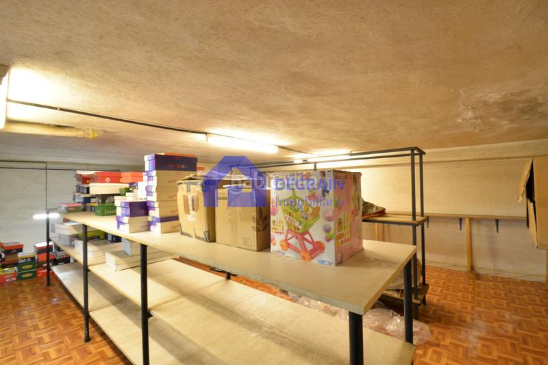 Foto b0839e49-c990-43ea-abfa-3108fef28915. Locale commerciale in Cerdeño - El Palais - Mercadín Oviedo