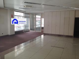 Affitto Locale commerciale  Avenida de pando. Zona huca local instalado en esquina