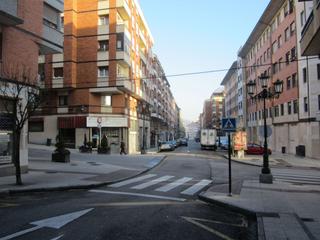 Lloguer Local Comercial  Calle fernando alonso díaz. Local en esquina de 240 metros