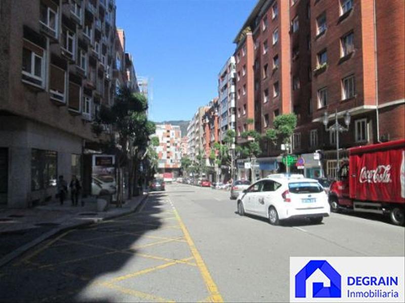 Foto 0387ea11-1ece-48d6-a6a0-c6fbe3d52033. Lloguer local comercial a Parque San Francisco - Uría Oviedo