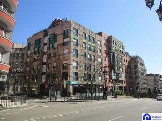 Locale commerciale in Calle Muñoz Degraín