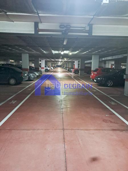 Foto 6ef6a9c0-8eb3-4b2b-8fb6-3c2bba8199df. Rent car parking in Milán - Pumarín Oviedo