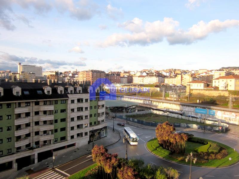 Foto 9f328da1-59fa-4d4b-8b51-ebf5aa2efe42. Rent car parking in Milán - Pumarín Oviedo