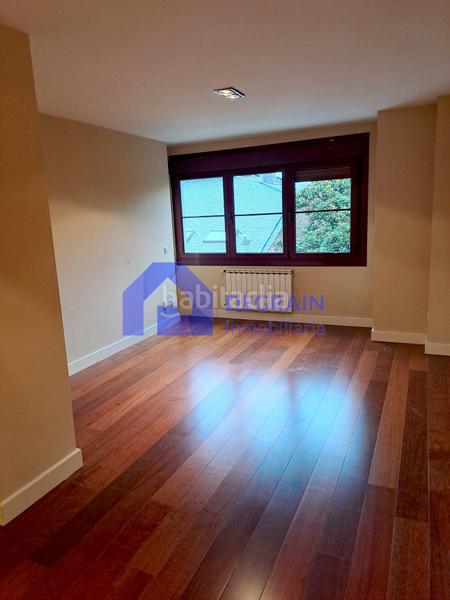 Foto 8be9db06-2616-4b8d-83bc-d5441eb13c78. Rent apartment with heating in Fontán Oviedo