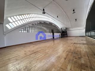 Geschäftsraum in Calle Escultor Laviada