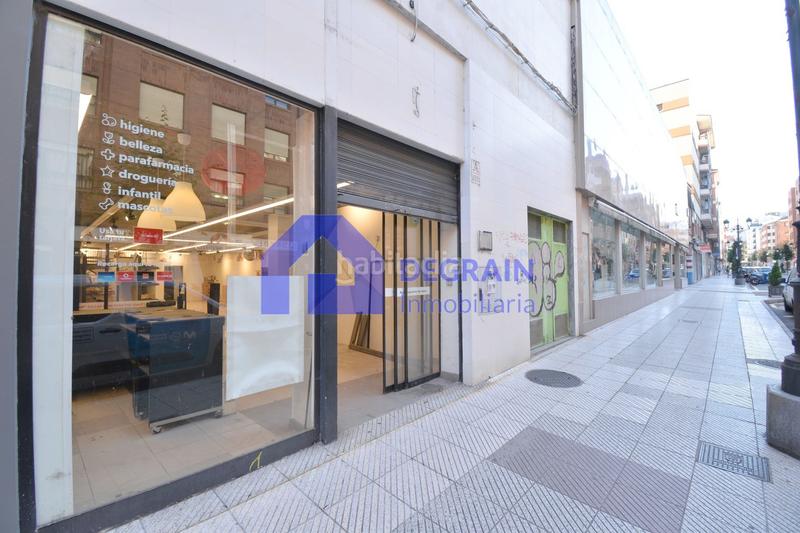 Foto 896fa2ba-a695-43d1-92d8-46656376cb3e. Alquiler local comercial alquiler local instalado cerca del huca en Oviedo