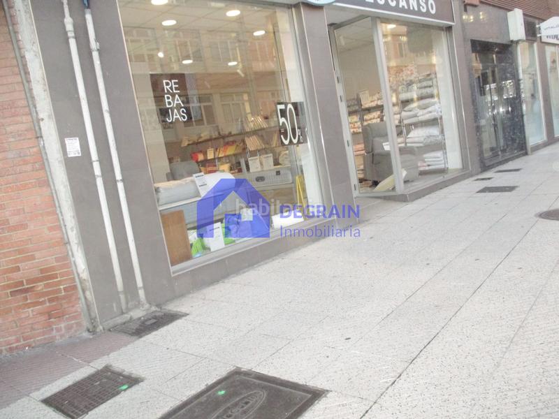 Foto d63293f4-5a44-4509-bf87-a9e52180ced7. Lloguer local comercial a Milán - Pumarín Oviedo