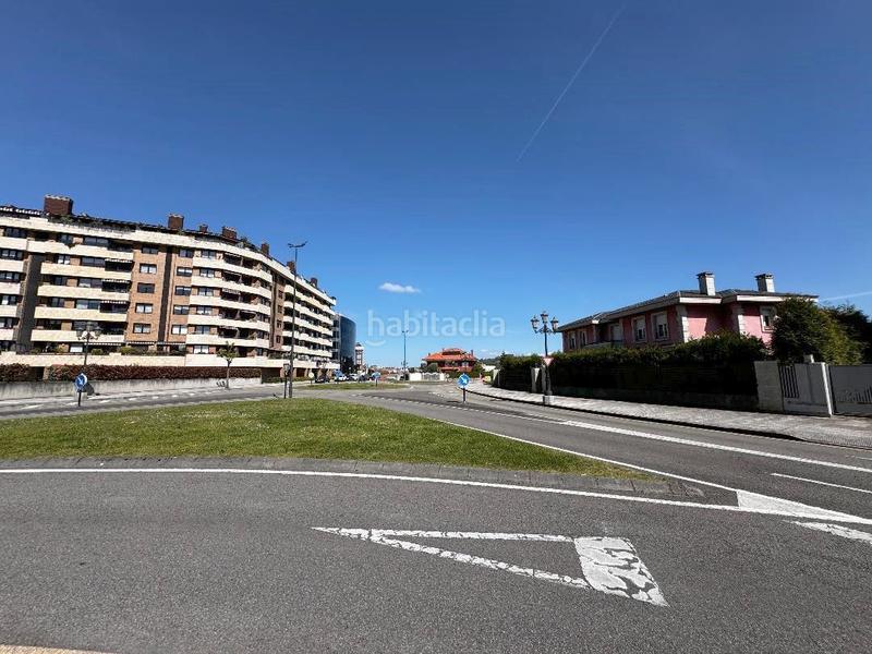 Foto d90471bb-c373-4591-8236-3e2989985793. Terrain résidentiel dans Montecerrao Oviedo