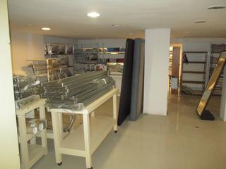 Lloguer Local Comercial  Oviedo - calle aureliano san román. Ref. 7341. atención personalizada en el teléfono 684643991.este