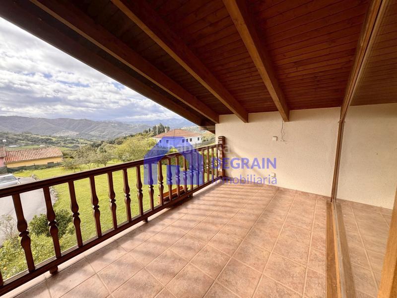 Foto 583955a9-9f6e-405c-b089-e5f941428376. Casa con riscaldamento parcheggio in Parroquias Sur - La Manjoya Oviedo