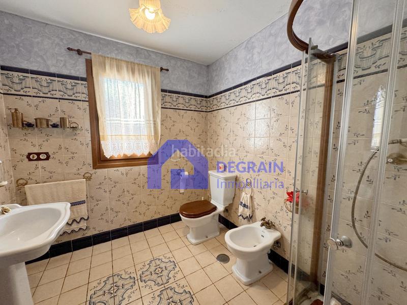 Foto fb1b88c5-2f93-45d0-aafd-807065f0d63a. Casa con riscaldamento parcheggio in Parroquias Sur - La Manjoya Oviedo