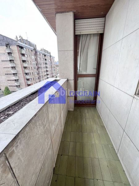 Foto 27952991-4cd3-4e53-8ed1-433d000e7fb2. Pis a Llamaquique Oviedo