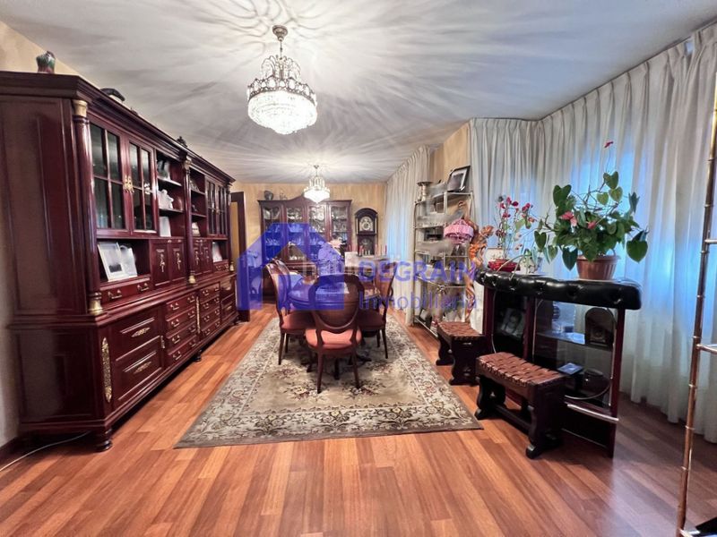 Foto 6d6ef15e-87ff-44ac-af24-a179b36f22bd. Pis a Llamaquique Oviedo