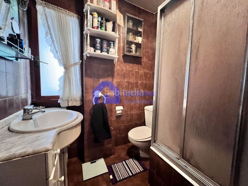 Foto 795cbbec-f558-4212-b875-879ed1e7abf8. Pis a Llamaquique Oviedo