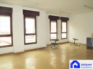 Local Comercial  Oviedo - quintana. Referenciatelefono de informacion 985202318 local situado en zon