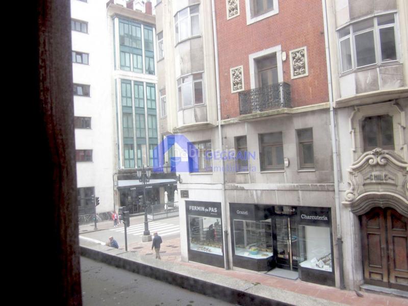 Foto 340236e7-5213-4536-a94e-f7e423661250. Lloguer oficina a Salesas - Foncalada - Campoamor Oviedo