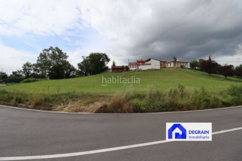 Foto e34c5931-6a3a-46a6-b3a3-b85f2052e2c3. Terreny residencial a Llanera