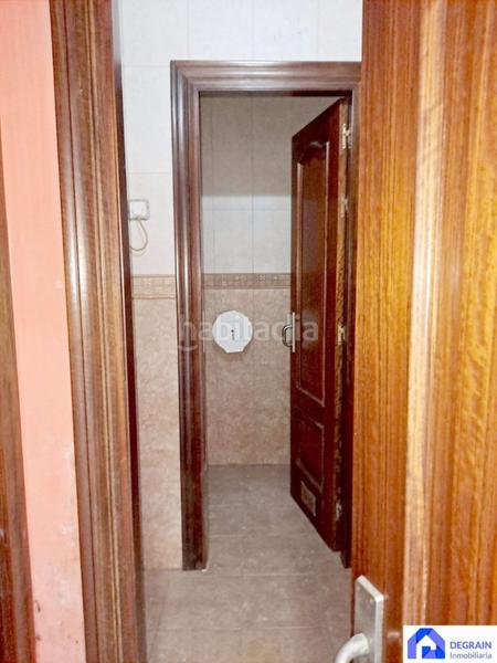 Foto b24f0a34-e962-43cd-9cf8-1473a89fd067. Rent business premise in Ceares Gijón