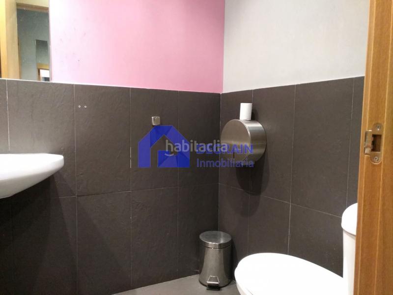 Foto 5d424811-ea7a-4952-ad49-ad1439226ce3. Affitto locale commerciale in Llano Gijón