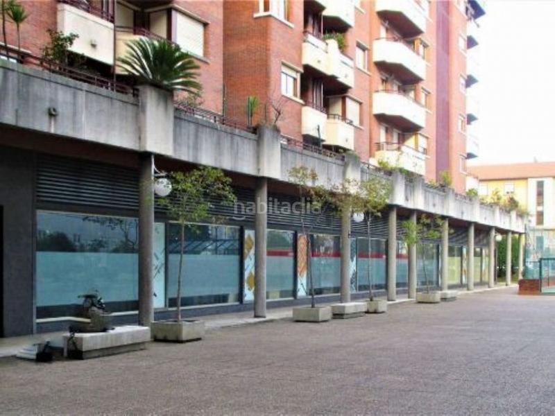 Foto 522518ca-6c42-48ce-8a01-e413e9e3dd33. Affitto locale commerciale in Teatinos - Los Prados Oviedo